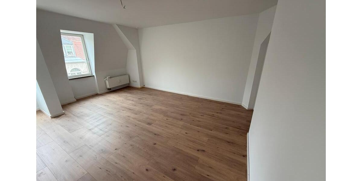 Dachgeschoßwohnung Halle (Saale) Am Wasserturm/Thaerviertel - 5 Zimmer, 160 m&sup2;, 430.000&euro; | Angebot:26308985