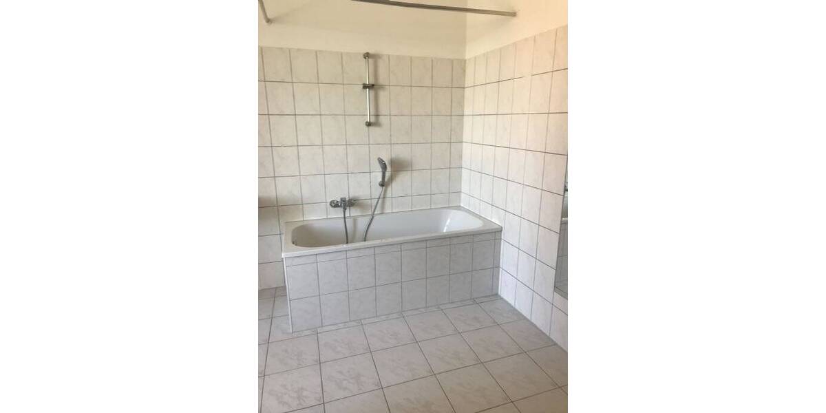 Etagenwohnung Salzatal Zappendorf - 3 Zimmer, 77 m&sup2;, 500&euro; | Angebot:26568622