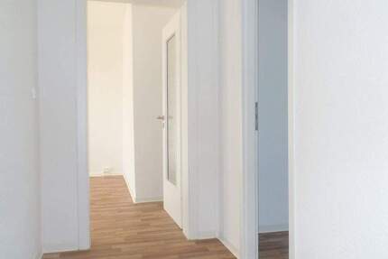 Wohnung Halle (Saale) Südliche Neustadt - 3 Zimmer, 60 m&sup2;, 376&euro; | Angebot:25265892