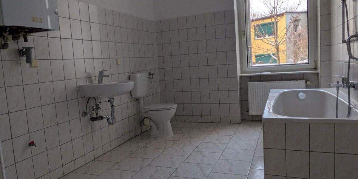 Etagenwohnung Halle Giebichenstein - 2 Zimmer, 60 m&sup2;, 510&euro; | Angebot:24845452