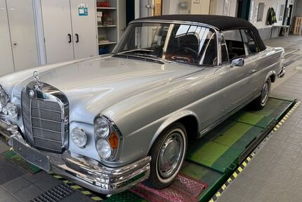 Mercedes-Benz 220 23.603 km 95.800 &euro; Delitzsch 04509