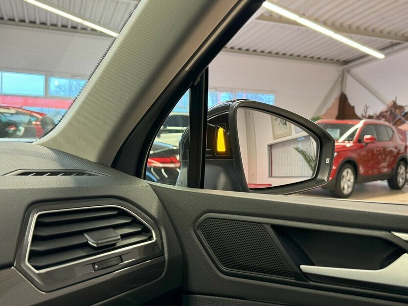 Tiguan 1.5 TSI DSG IQ /Navi/Shz/Spur/ACC/VZE/Ahk