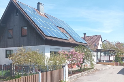 Ihr Familienparadies: 1-2 -Familienhaus in Ulm-Jungingen mit viel Platz und einem großzügigen Garten