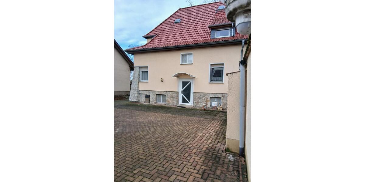 Doppelhaushälfte Köthen (Anhalt) - 8 Zimmer, 126 m&sup2;, 190.000&euro; | Angebot:25184470