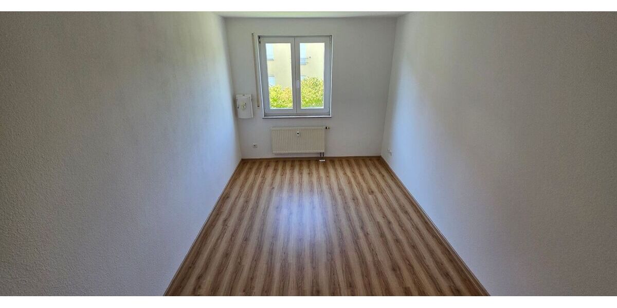 3-Raum-Whg. 83,2 qm 1.OG mit Balkon + TG-Platz - Appartement Schkeuditz Wehlitz | Angebot:27528123