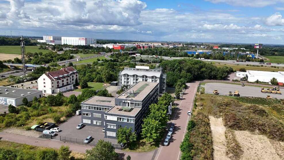 hochwertige, sanierte Bürofläche im Dölziger Gewerbegebiet!