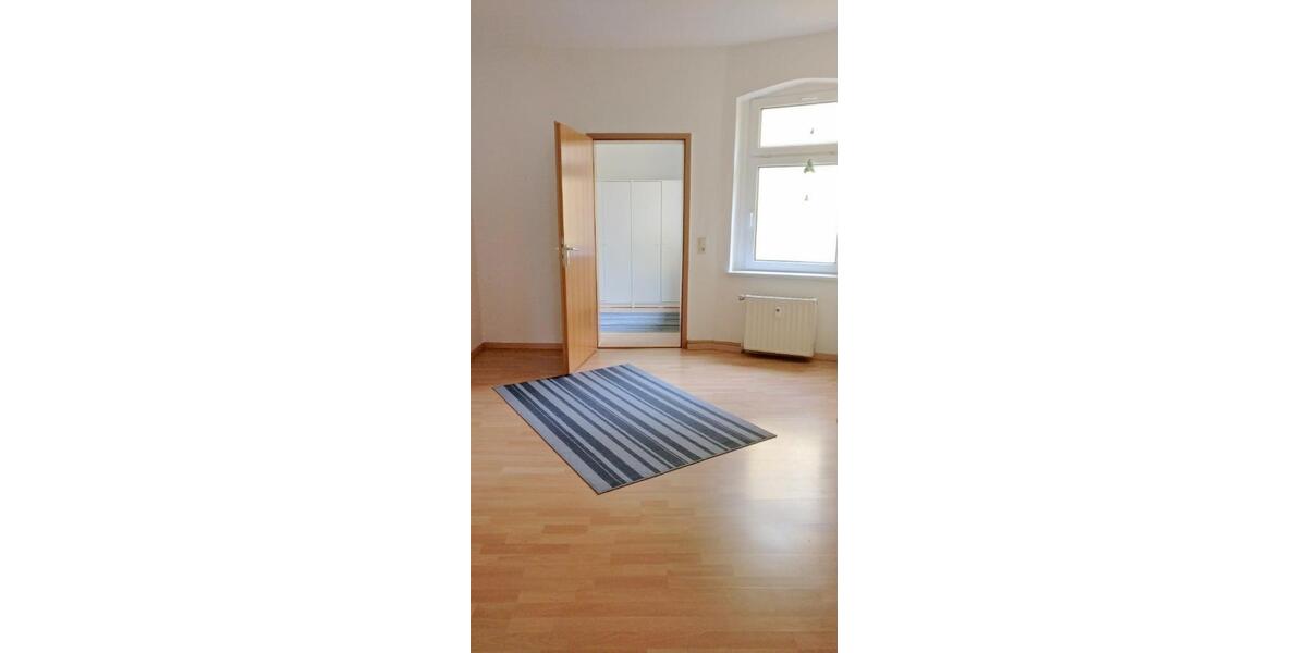 Etagenwohnung Halle (Saale) Damaschkestraße - 4 Zimmer, 90 m&sup2;, 675&euro; | Angebot:25990016