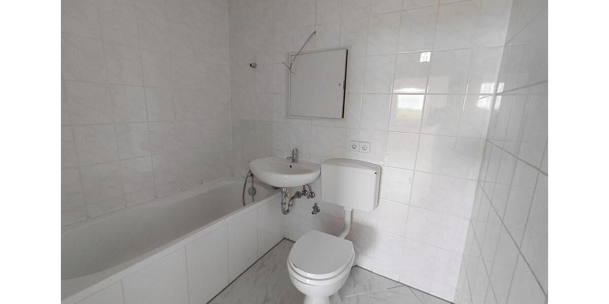 Etagenwohnung Südliches Anhalt - 3 Zimmer, 61 m&sup2;, 304&euro; | Angebot:25484105