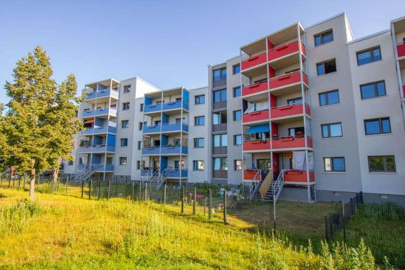 Wohnung zum Mieten in Halle (Saale) 721 € 100.06 m²