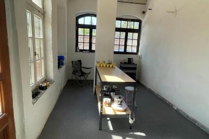 Platz in Atelier für Keramik und Kunstpädagogik