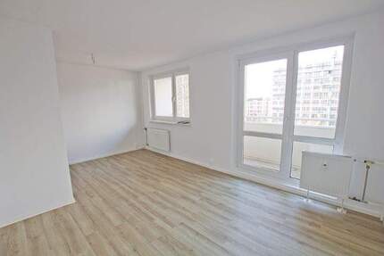 Nachnutzer gesucht! Schöne 3-Zimmerwohnung mit Balkon im Zentrum. 3 zimmer