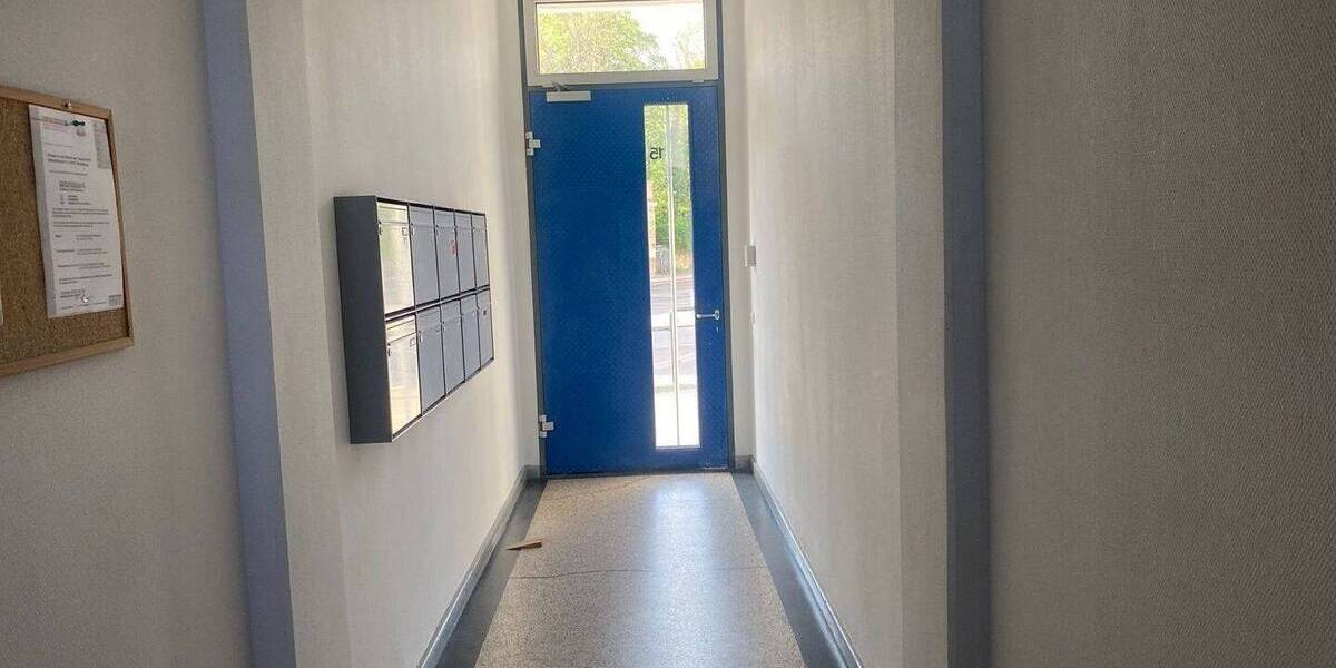 Gewerbeobjekt Merseburg Neumarkt (Vorstadt) - 3 Zimmer, 100 m&sup2;, 700&euro; | Angebot:25730115