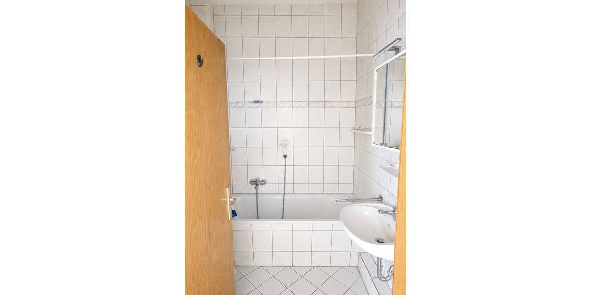 Etagenwohnung Halle (Saale) Damaschkestraße - 2 Zimmer, 57 m&sup2;, 408&euro; | Angebot:26916703