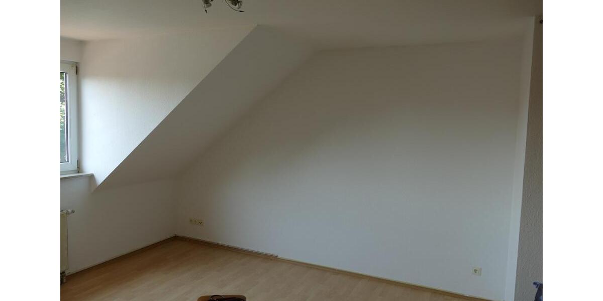 Dachgeschoßwohnung Leuna - 2 Zimmer, 44 m&sup2;, 392&euro; | Angebot:25789818