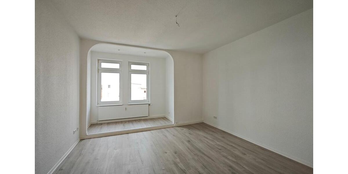 Etagenwohnung Halle (Saale) Büschdorf - 4 Zimmer, 115 m&sup2;, 805&euro; | Angebot:24350261