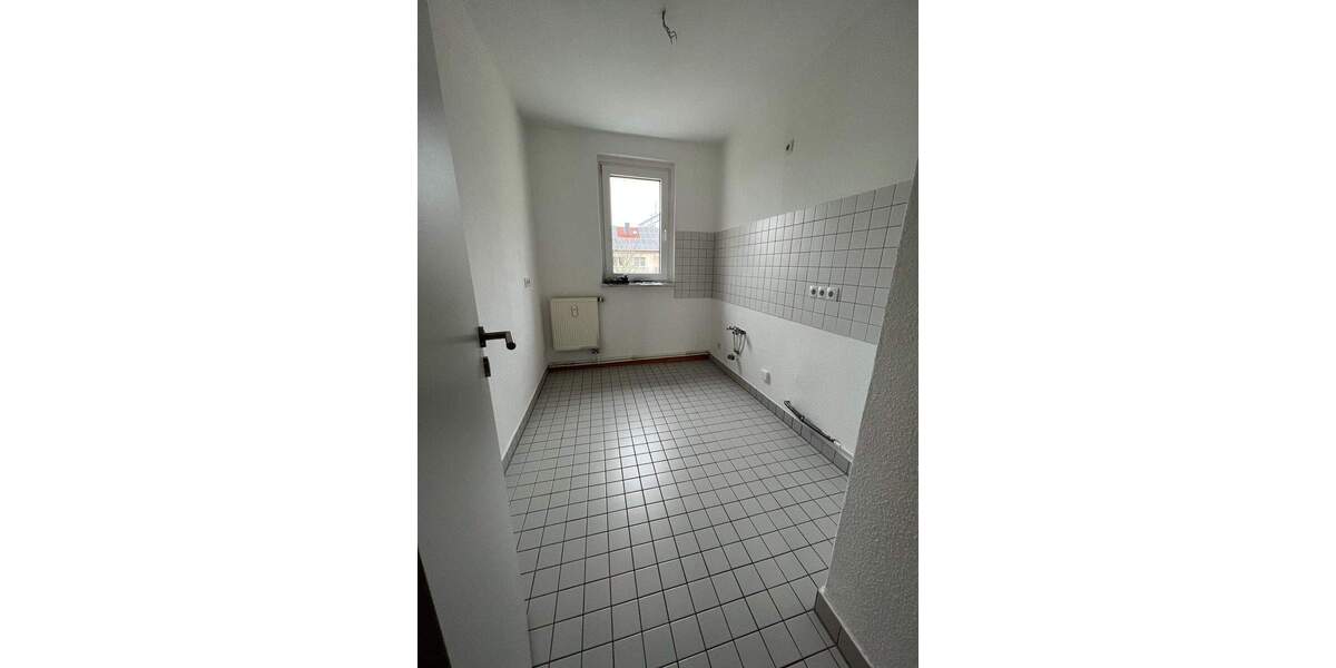 Zimmer Halle/Saale Südstadt - 3 Zimmer, 59 m&sup2;, 445&euro; | Angebot:25968710