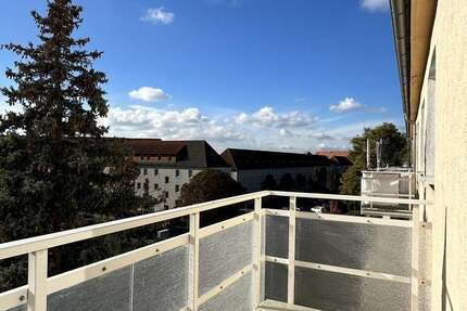 Wohnung Bad Dürrenberg - 3 Zimmer, 59 m&sup2;, 450&euro; | Angebot:23060076