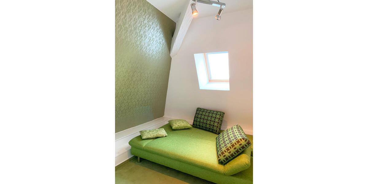 Dachgeschoßwohnung Halle (Saale) - 3 Zimmer, 75 m&sup2;, 1.290&euro; | Angebot:26008357