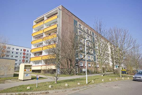 Wohnung zum Mieten in Halle (Saale) 172 € 34.35 m²