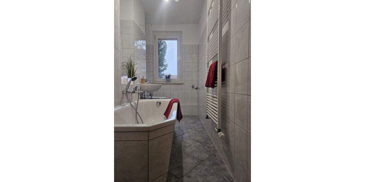 Etagenwohnung Braunsbedra Neumark - 2 Zimmer, 50 m&sup2;, 330&euro; | Angebot:25768905