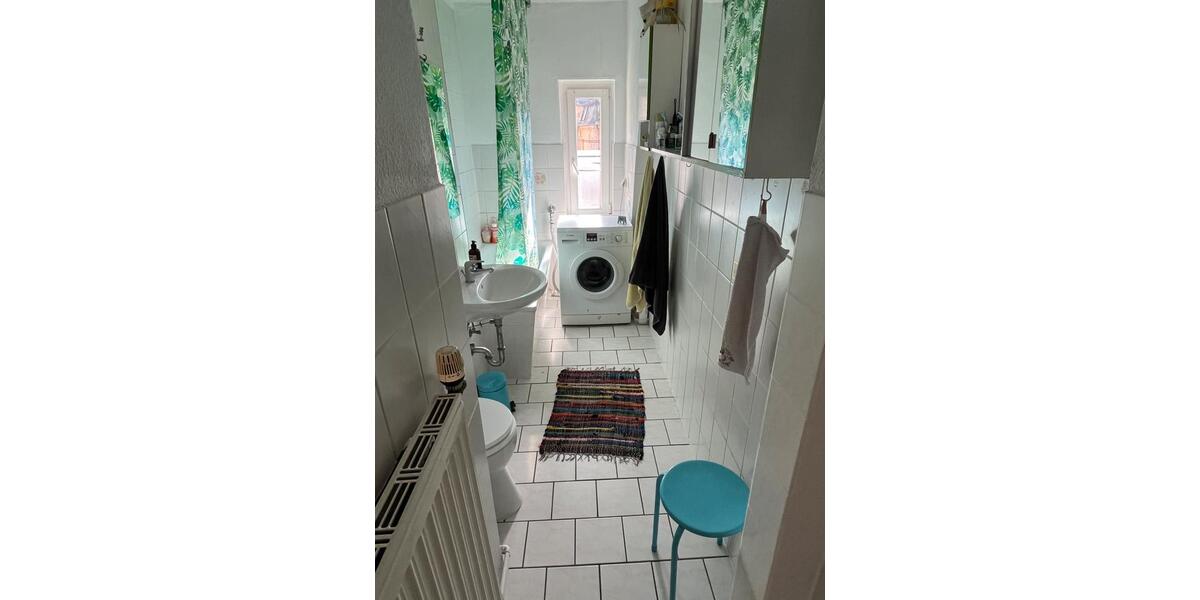 Dachgeschoßwohnung Halle (Saale) Damaschkestraße - 4 Zimmer, 96 m&sup2;, 547&euro; | Angebot:25652394