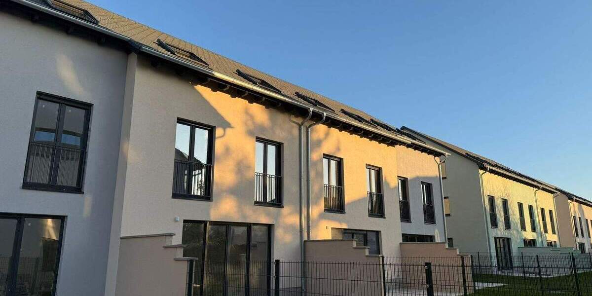 Reihenmittelhaus Kabelsketal Großkugel - 6 Zimmer, 170 m&sup2;, 1.775&euro; | Angebot:25673748