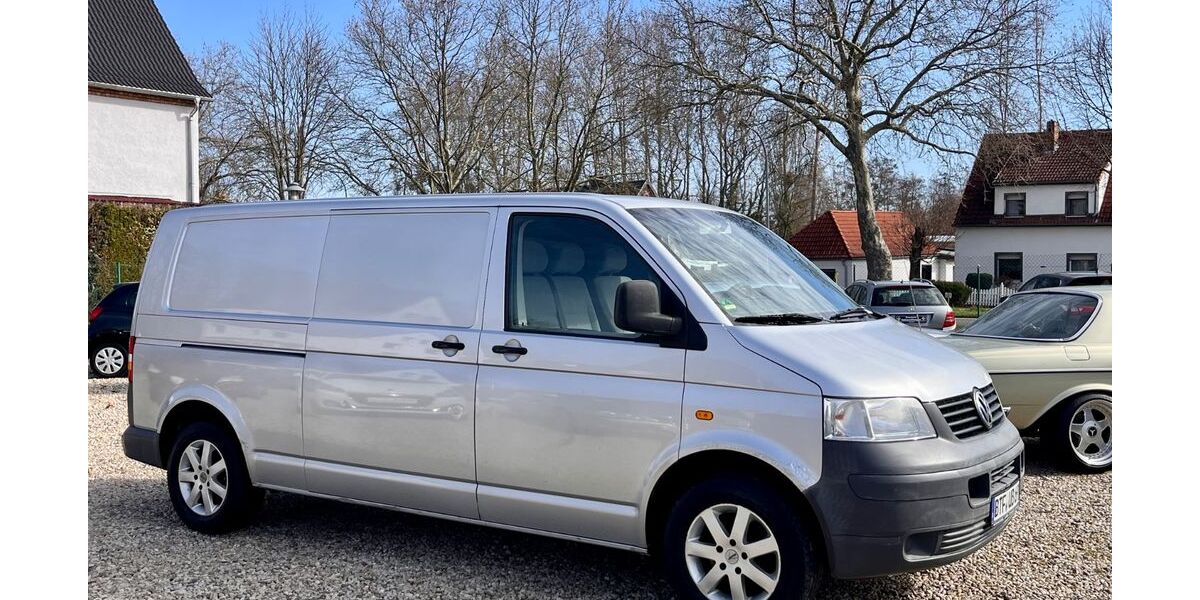 VW T5 Transporter 280.000 km 4.990 &euro; Bitterfeld-Wolfen 06766
