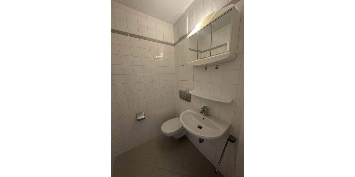 Etagenwohnung Kabelsketal Großkugel - 4 Zimmer, 114 m&sup2;, 825&euro; | Angebot:25998345