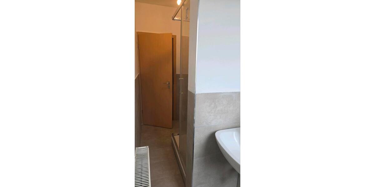 Etagenwohnung Halle (Saale) Gesundbrunnen - 3 Zimmer, 61 m&sup2;, 520&euro; | Angebot:26230969