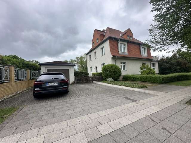 Einfamilienhaus Leuna - 15 Zimmer, 330 m&sup2;, 450.000&euro; | Angebot:27178110