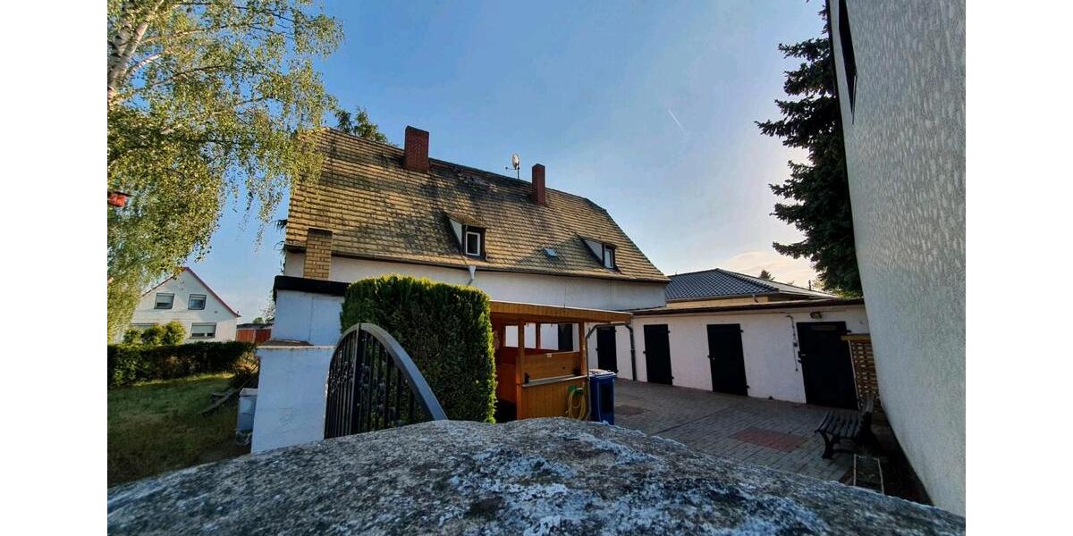 Einfamilienhaus Delitzsch - 10 Zimmer, 200 m&sup2;, 160.000&euro; | Angebot:26030437