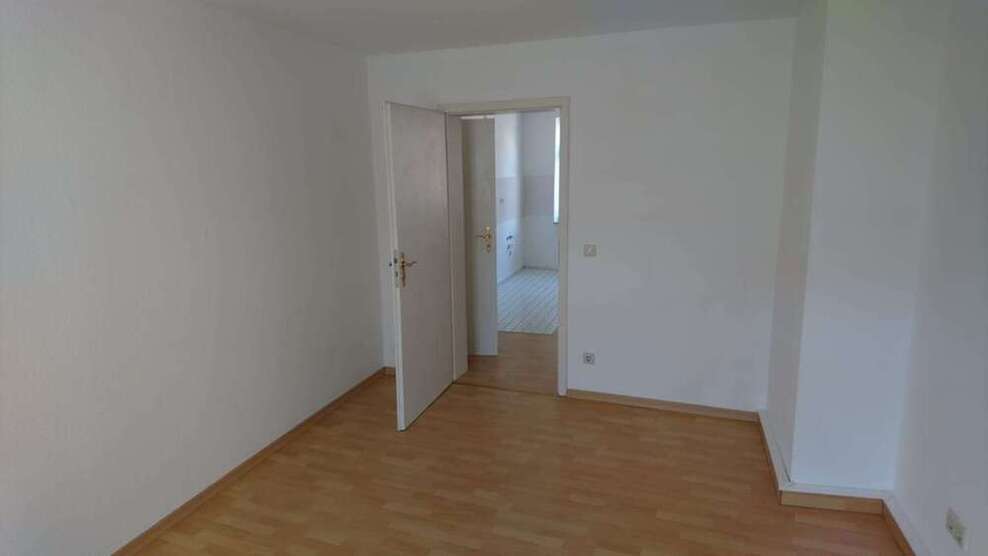 Wohnung zum Mieten in Halle (Saale) 391,50 € 52.2 m²