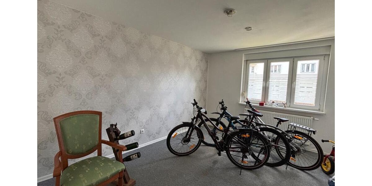 Etagenwohnung Halle (Saale) Damaschkestraße - 4 Zimmer, 90 m&sup2;, 220.000&euro; | Angebot:25870122