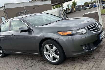 Honda Accord 198.500 km 7.490 € Halle Saale 06128