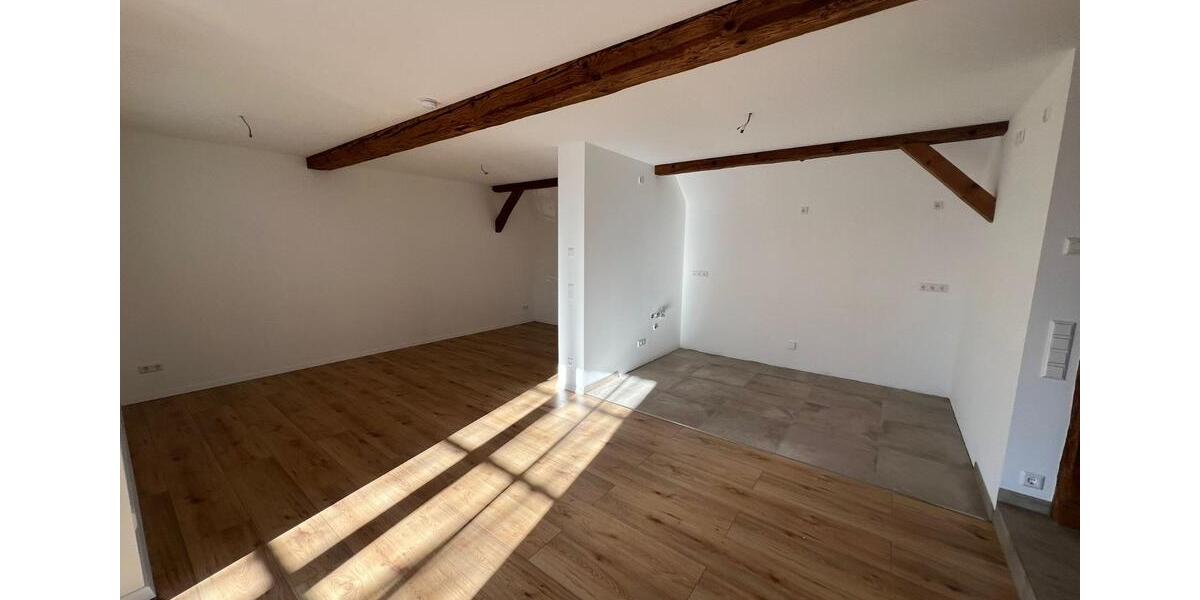 Dachgeschoßwohnung Schkeuditz - 3 Zimmer, 124 m&sup2;, 1.302&euro; | Angebot:25414642