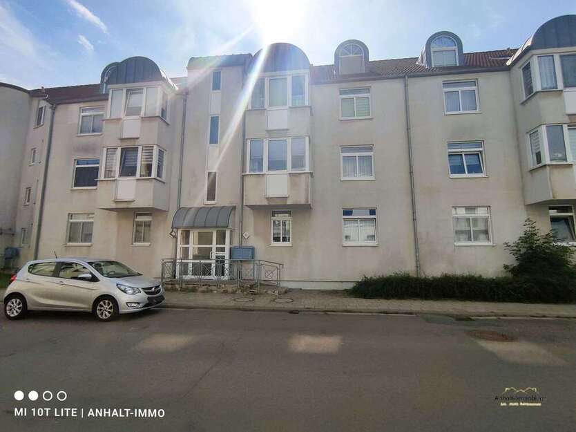 Wohnung zum Mieten in Bitterfeld 495 € 72.89 m²