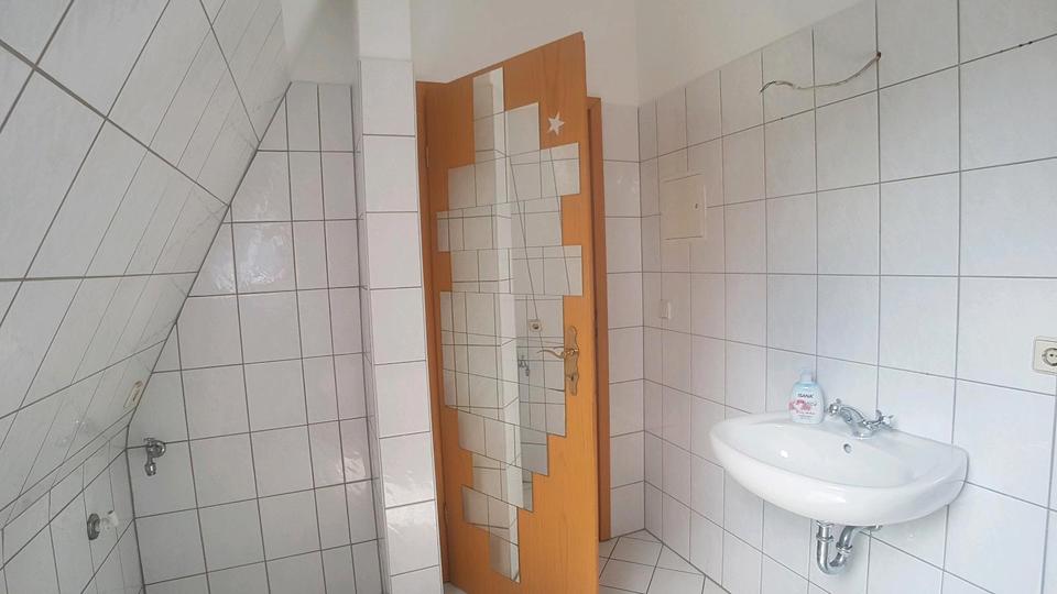Dachgeschoßwohnung Halle (Saale) Damaschkestraße - 3 Zimmer, 85 m&sup2;, 883&euro; | Angebot:26491167