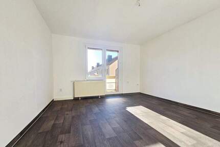 Attraktive 4-Zimmer-Dachgeschosswohnung mit Balkon in zentraler Lage von Köthen 4 zimmer