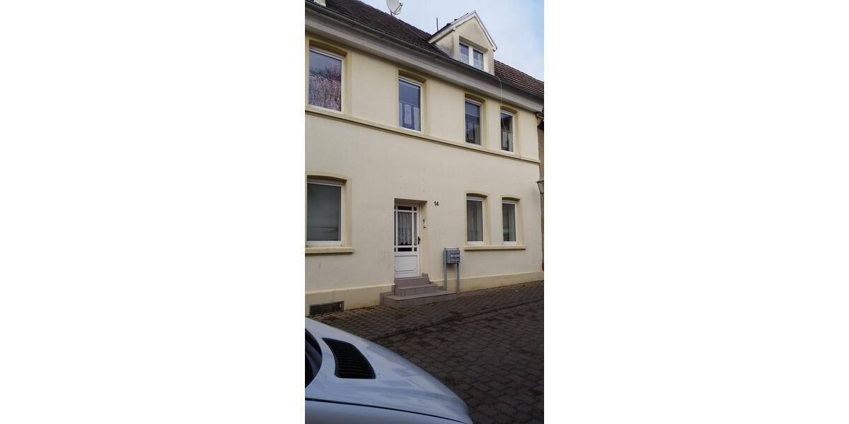 Etagenwohnung Köthen (Anhalt) - 4 Zimmer, 100 m&sup2;, 500&euro; | Angebot:25125677