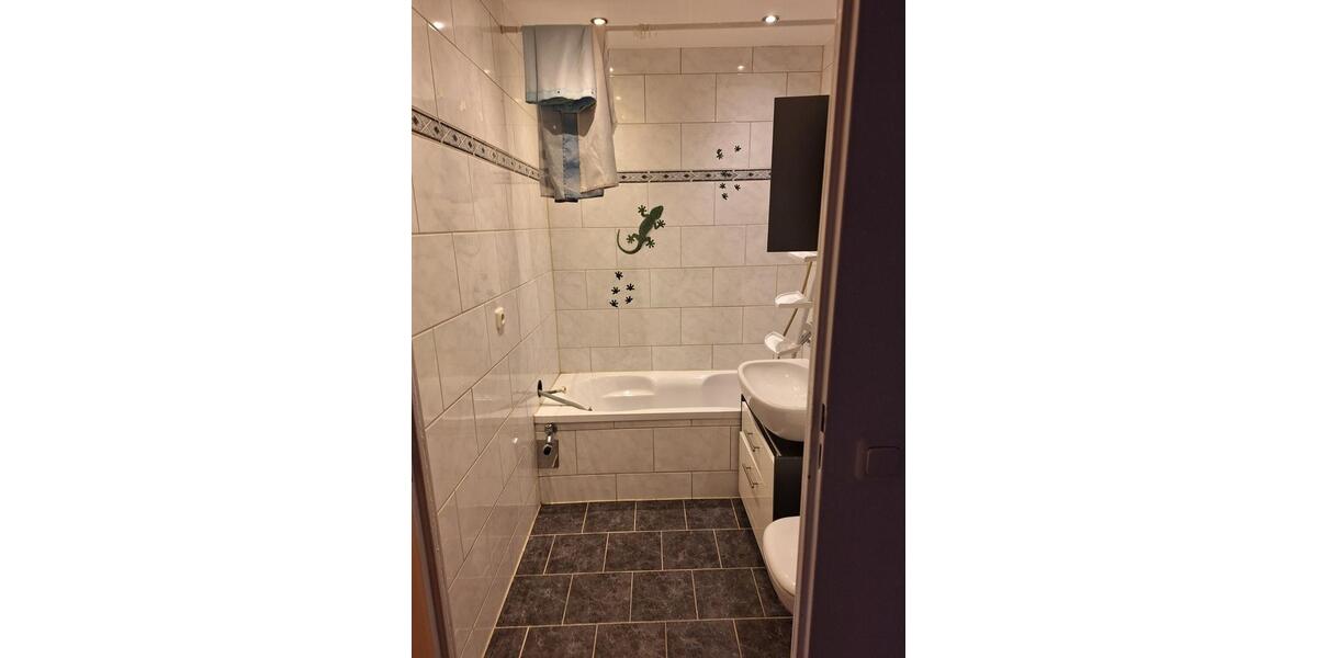 Etagenwohnung Halle (Saale) Silberhöhe - 4 Zimmer, 68 m&sup2;, 110.000&euro; | Angebot:25874261