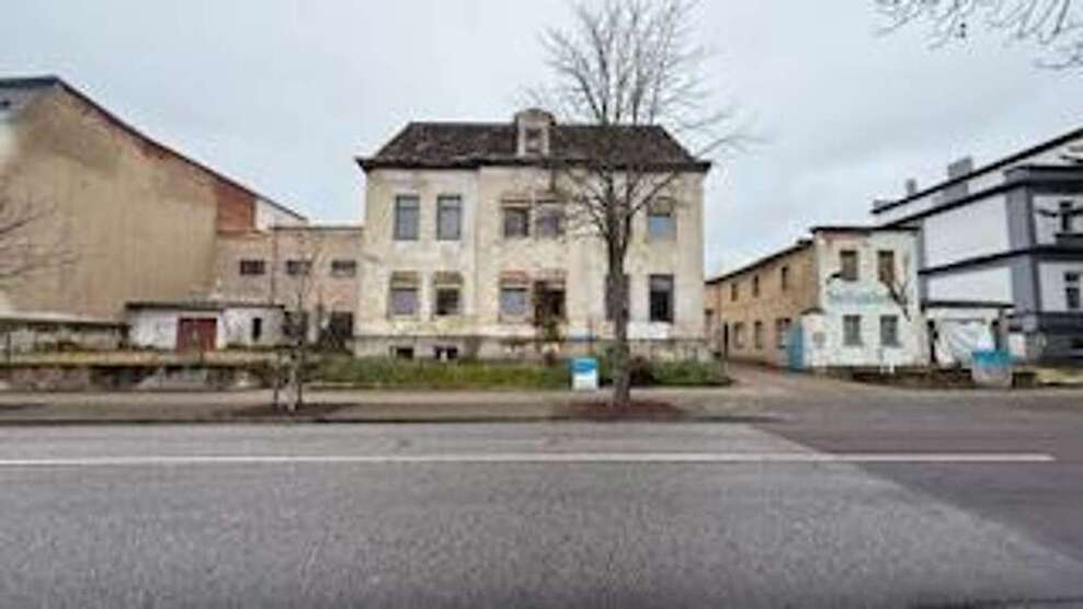 Halle in Köthen 99.000 € 2000 m²
