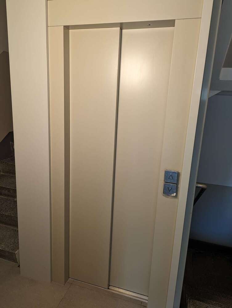 4-Zimmer-Wohnung mit Balkon und Lift