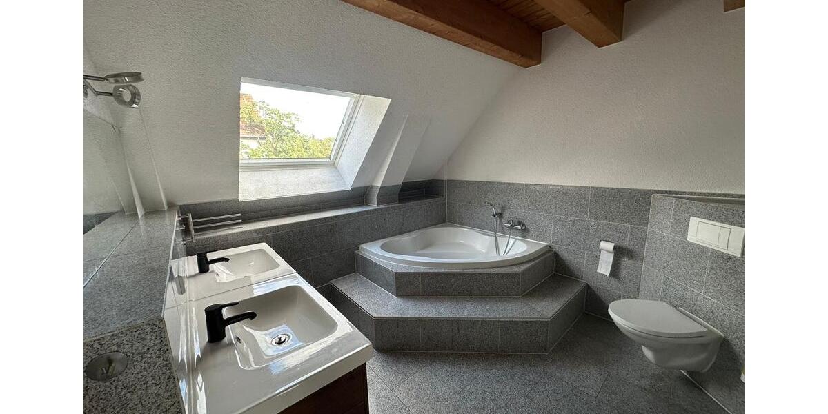 Reihenhaus Schkeuditz - 5 Zimmer, 130 m&sup2;, 1.250&euro; | Angebot:27624023