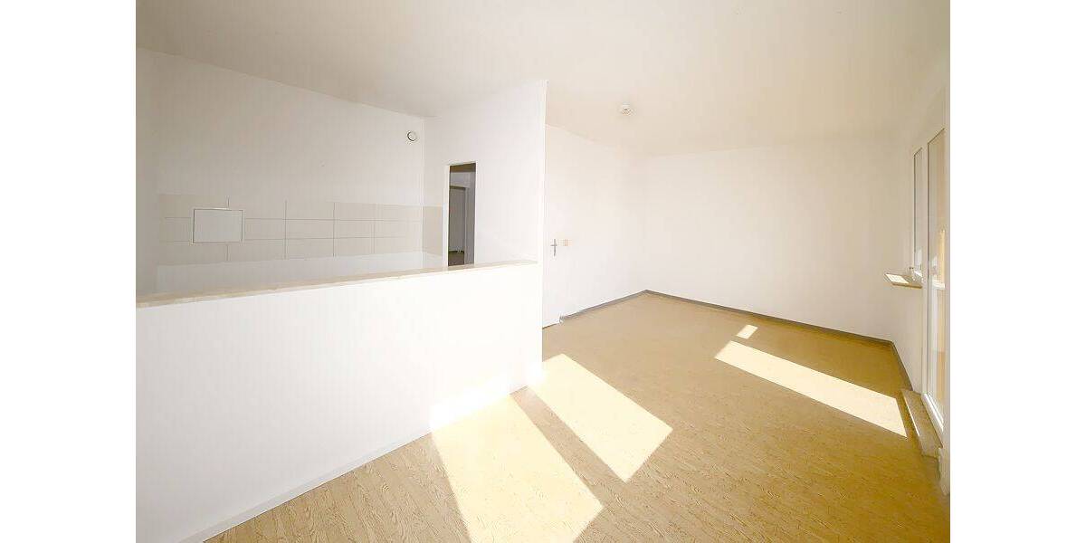 Etagenwohnung Eisleben Lutherstadt Eisleben - 4 Zimmer, 65 m&sup2;, 334&euro; | Angebot:26659883