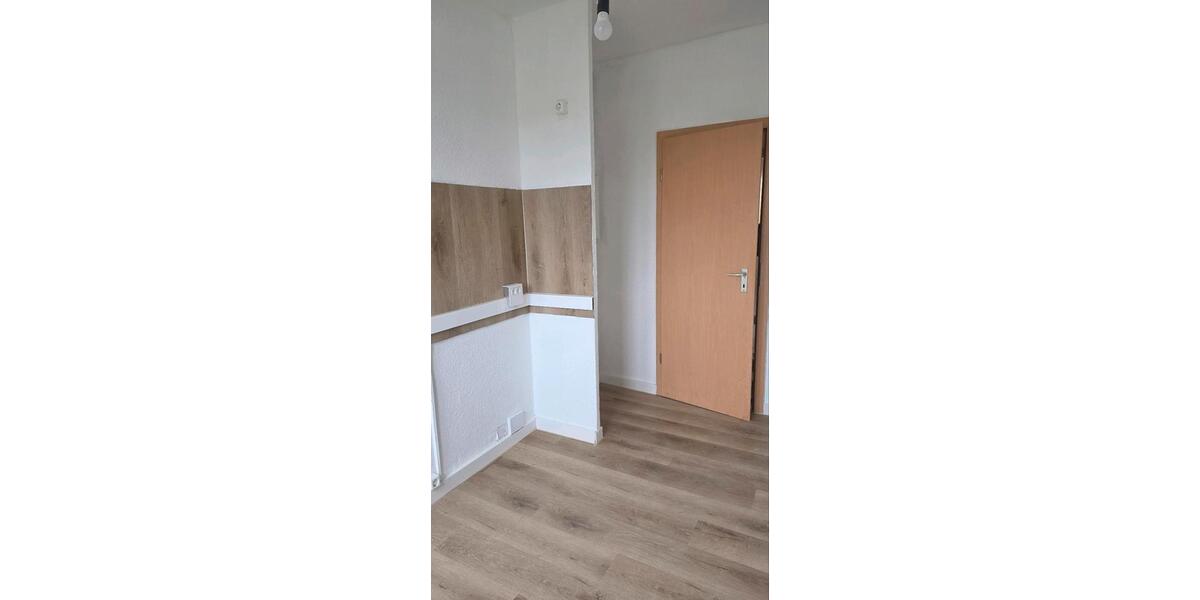 Etagenwohnung Halle (Saale) Gesundbrunnen - 3 Zimmer, 61 m&sup2;, 520&euro; | Angebot:26230969