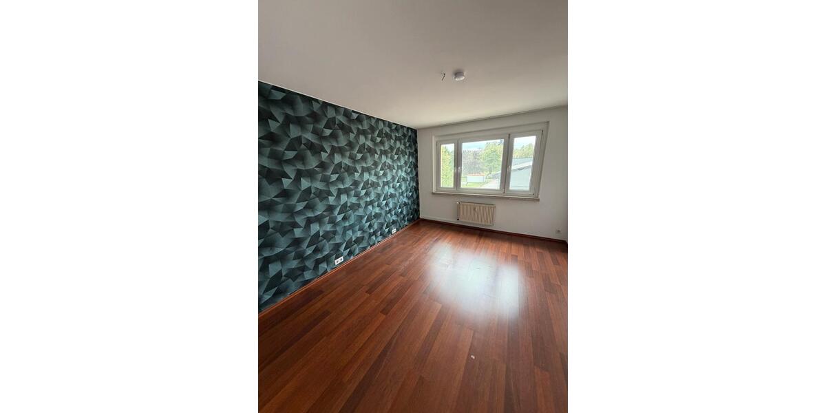 Etagenwohnung Leuna - 2 Zimmer, 45 m&sup2;, 460&euro; | Angebot:24919518