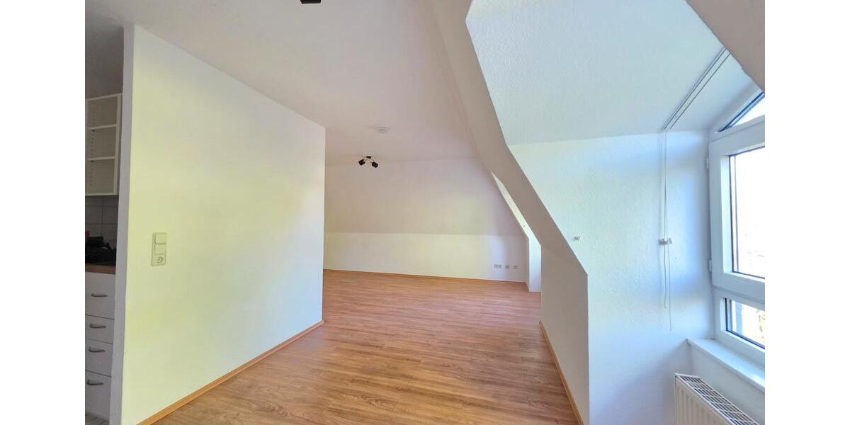 Dachgeschoßwohnung Markranstädt - 1 Zimmer, 33 m&sup2;, 69.000&euro; | Angebot:27445306