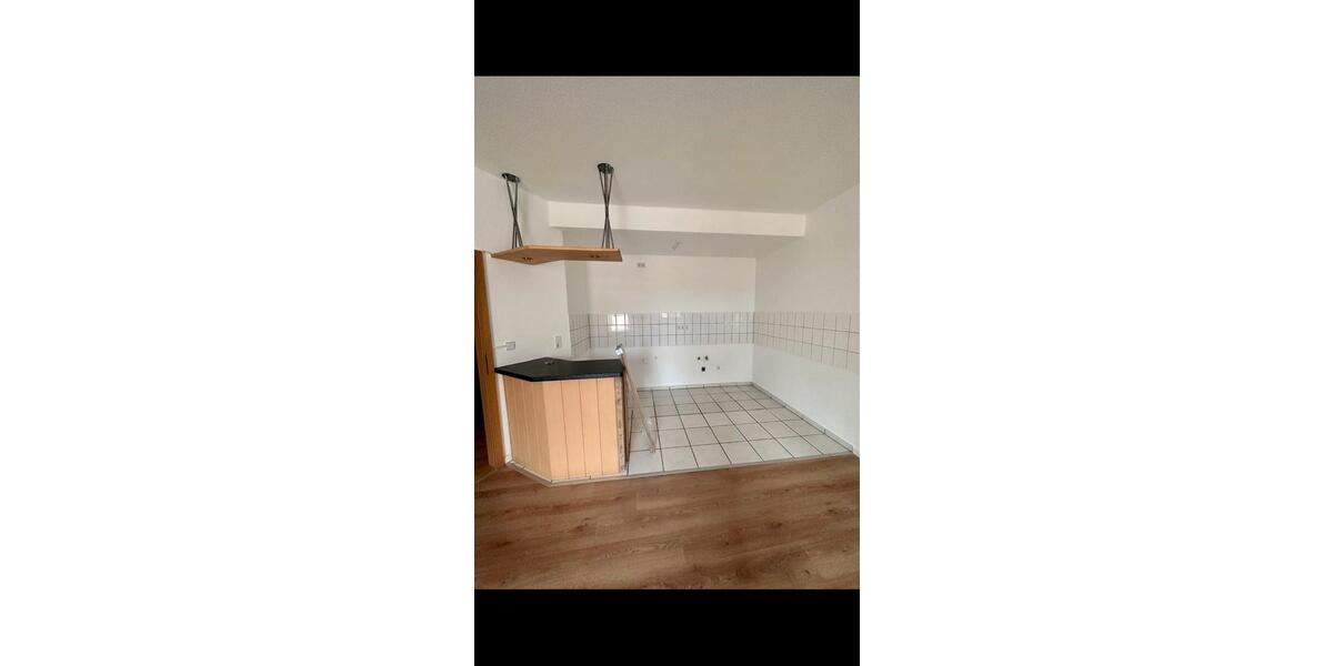 Etagenwohnung Halle (Saale) Damaschkestraße - 3 Zimmer, 82 m&sup2;, 785&euro; | Angebot:26300198