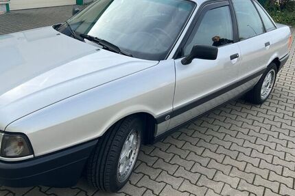 Audi 80