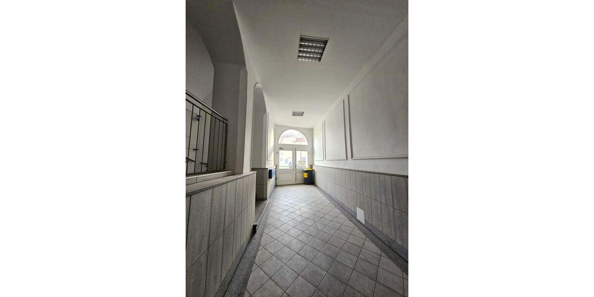 Gewerbeobjekt Halle (Saale) Innenstadt - 1 Zimmer, 210 m&sup2;, 1.175&euro; | Angebot:25899475